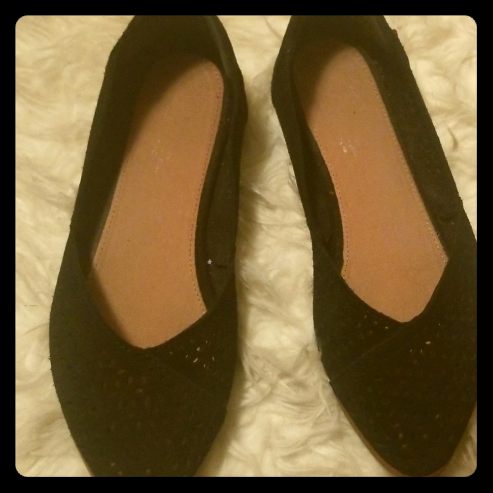 Tom's Jutti flats